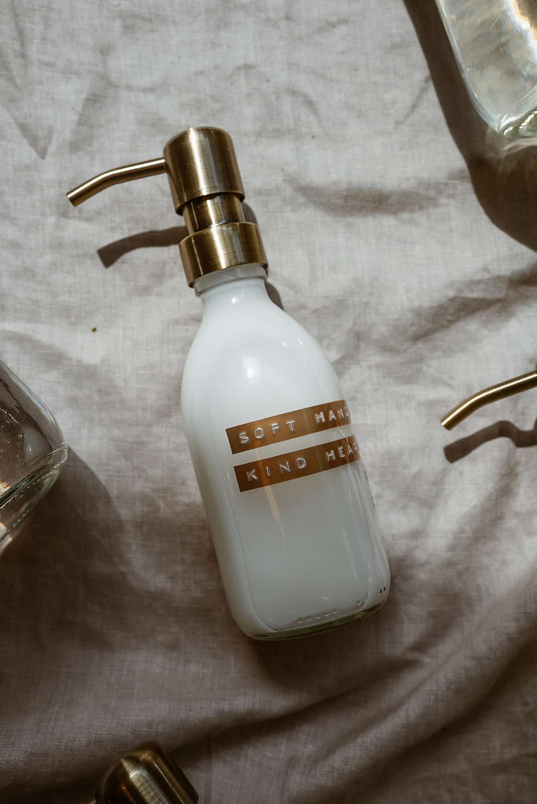 Wellmark Hand Lotion Transparant/Brass Soft hands kind heart